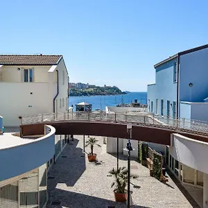 Marina Salivoli ** Piombino